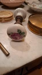 Antieke porseleinen deurknop compleet met rozen, Antiek en Kunst, Ophalen of Verzenden