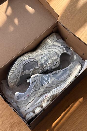 New Balance 2002r Protection Pack Grey - US8.5 EU 42 beschikbaar voor biedingen