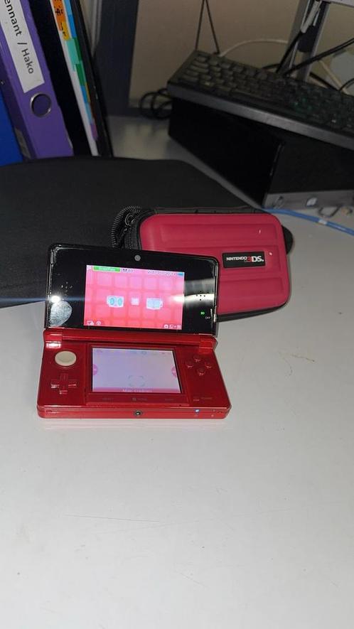 Nintendo 3DS, Spelcomputers en Games, Spelcomputers | Nintendo 2DS en 3DS, Gebruikt, 3DS, Rood, Met games, Met beschermhoes of tas