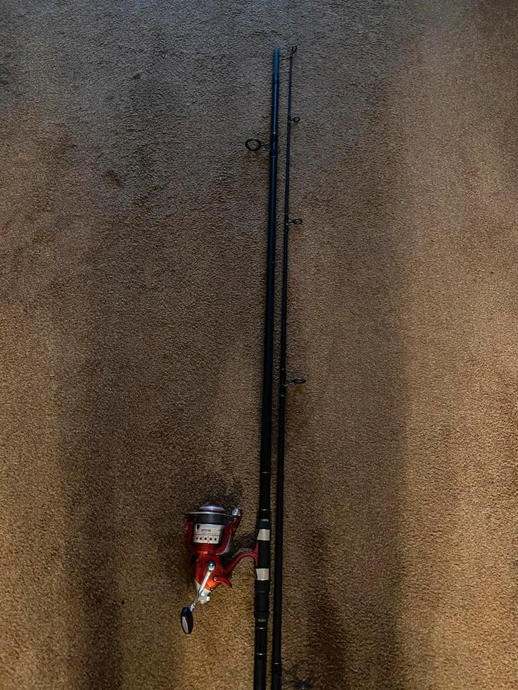 Daiwa Black Widow Karperhengel + SPRO Molen, Watersport en Boten, Hengelsport | Roofvissen, Gebruikt, Complete set, Ophalen of Verzenden