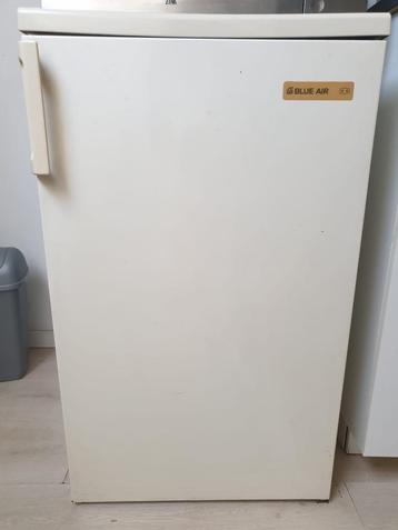 Koelkast / Fridge beschikbaar voor biedingen