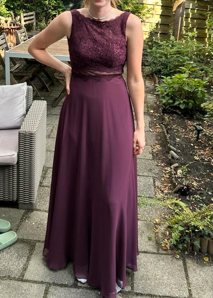 Paarse galajurk Peek & Cloppenburg, Kleding | Dames, Jurken, Zo goed als nieuw, Maat 34 (XS) of kleiner, Paars, Onder de knie