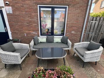 tuinset, loungeset beschikbaar voor biedingen