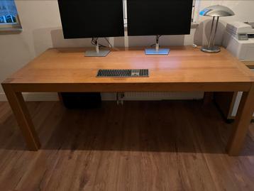 Houten Eettafel 200x100 cm beschikbaar voor biedingen