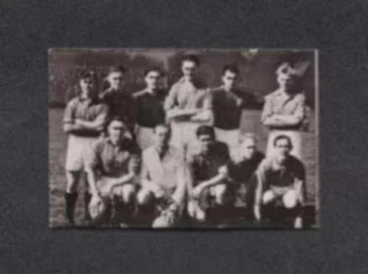 Voetbalplaatje VSV Velsen Elftal 1951-1952., Verzamelen, Overige Verzamelen, Zo goed als nieuw, Ophalen of Verzenden