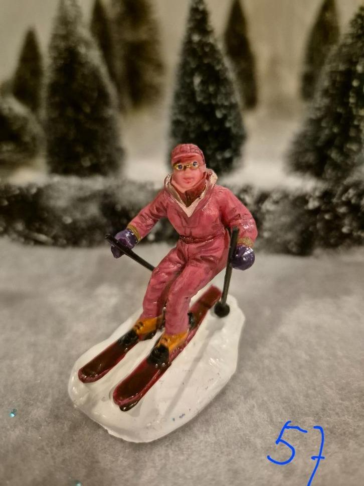 LEMAX ski bunny / skiënde dame, Diversen, Kerst, Zo goed als nieuw, Ophalen of Verzenden