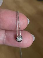 18 karaat witgouden ketting met een diamant, Ophalen of Verzenden, Zo goed als nieuw, Wit, Goud