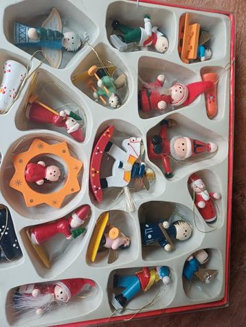 kerst houten Scandinavische figuren kerstboom  beschikbaar voor biedingen