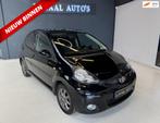 Toyota Aygo 1.0-12V Dynamic Navigator | NAVI | AIRCO | ELEK., Voorwielaandrijving, Euro 5, Gebruikt, 4 stoelen