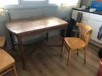 Vintage keukentafel en stoelen, Huis en Inrichting, Stoelen, Ophalen, Gebruikt, Hout, Drie