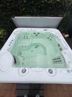 Jacuzzi 216x216 - 6 persoons, Ophalen, Gebruikt, Afdekzeil, Vast