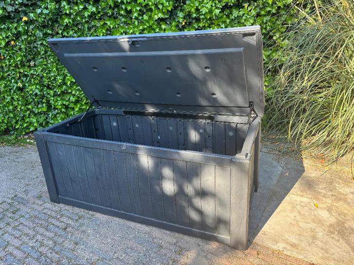 Keter Opbergbox Rockwood - 570L, Tuin en Terras, Bergingen en Tuinkasten, Gebruikt, Overige typen, Kunststof, Ophalen