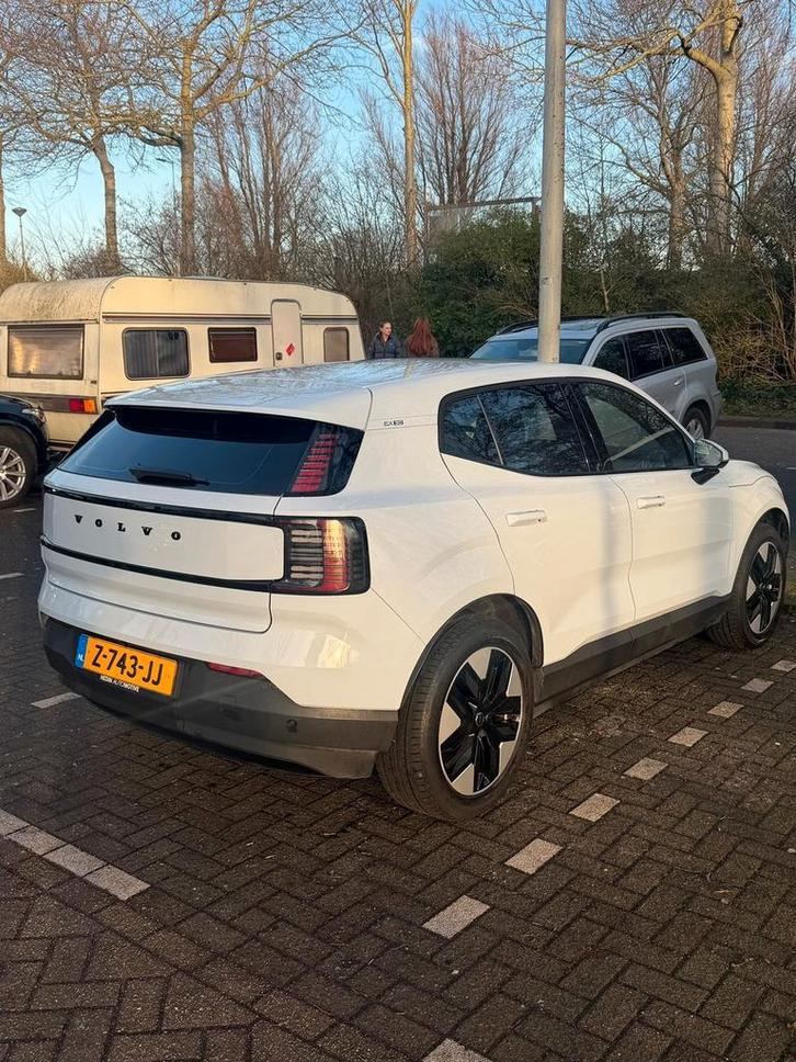 Volvo EX30 Single Motor 272pk 2024 Blauw, Auto's, Volvo, Particulier, EX30, Elektrisch, SUV of Terreinwagen, Automaat, Origineel Nederlands