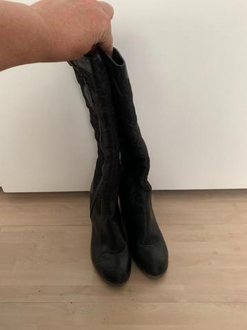 Dames zwarte laarzen met slee hak maat 39 beschikbaar voor biedingen
