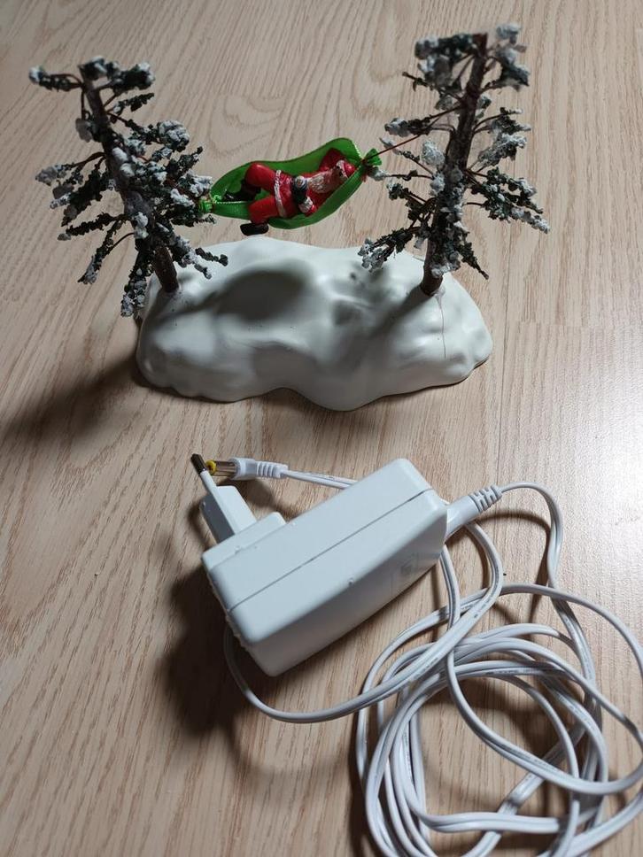 Lemax Swinging Santa, 23976, Diversen, Kerst, Zo goed als nieuw, Ophalen of Verzenden