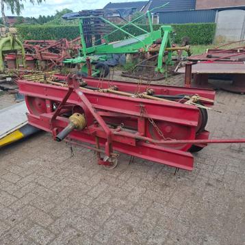 Ducker H 17 hooischudder bandhooier Badema messenslijpmachin beschikbaar voor biedingen