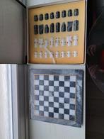Zwaar Onyx marmer schaakbord, met speelstukken, Hobby en Vrije tijd, Gezelschapsspellen | Bordspellen, Zo goed als nieuw, Ophalen