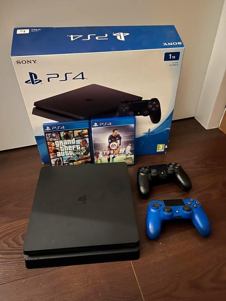 PlayStation 4 JB 1TB+ 2 controllers&2 spellen originele doos, Spelcomputers en Games, Spelcomputers | Sony PlayStation 4, Gebruikt