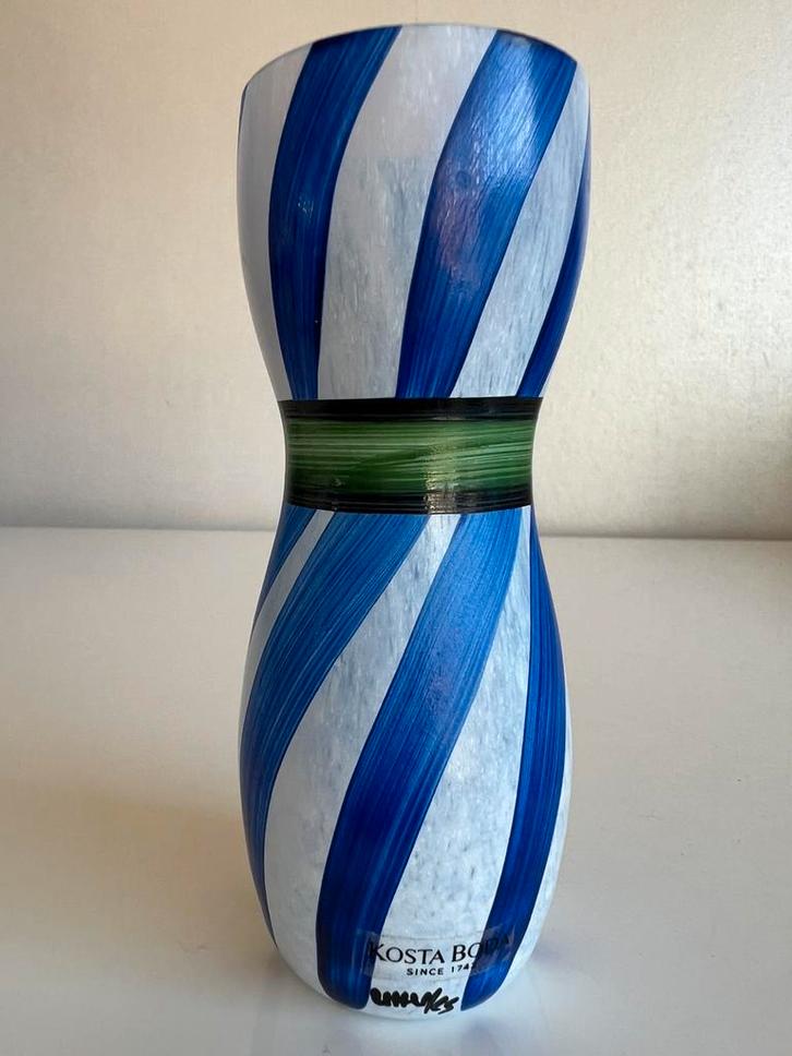 Ulrica Vallien for Kosta Boda Miniature Ribbon Vaas 1998, Antiek en Kunst, Kunst | Designobjecten, Ophalen of Verzenden