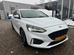 Ford Focus 1.5 EcoBoost ST Line Business 182 pk € 16.299,0, Focus, Stof, Wit, Origineel Nederlands