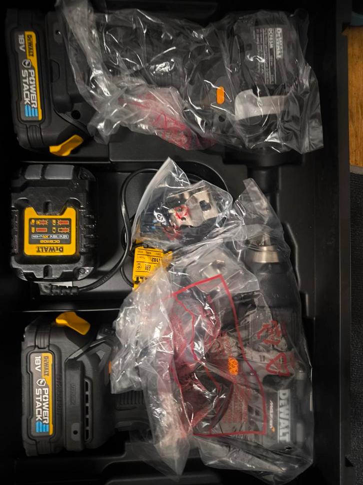 DeWalt McLaren Combiset DCD85M & DCF85M - Limited Edition, Doe-het-zelf en Verbouw, Gereedschap | Boormachines, Nieuw, Boormachine