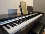 Yamaha Arius YDP-142 Digitale Piano, Muziek en Instrumenten, Piano's, Ophalen, Gebruikt, Bruin, Digitaal