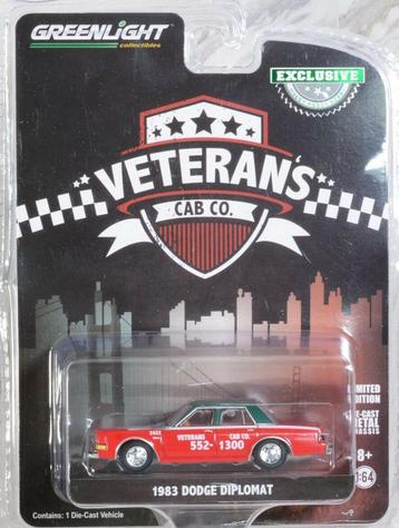 1983 Dodge Diplomat v. Greenlight 1/64 Veterans Cab CO. Taxi beschikbaar voor biedingen