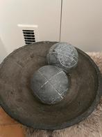 2 verweerde jeu de boules ballen, decoratie, Ophalen of Verzenden, Zo goed als nieuw