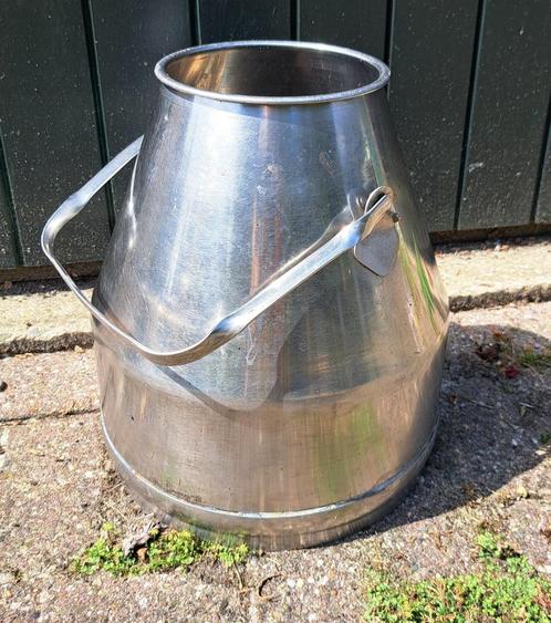 Vintage RVS melkemmer roestvrijstaal emmer melkbus decoratie, Tuin en Terras, Bloempotten, Gebruikt, Metaal, Tuin, 25 tot 40 cm