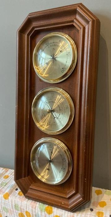 Weerstation duits vintage eiken hout beschikbaar voor biedingen