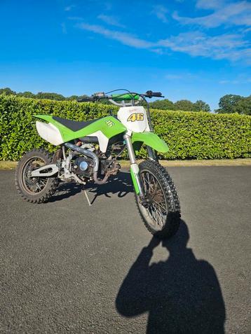 Pitbike 125cc beschikbaar voor biedingen