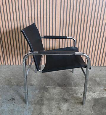 Ikea Klinte Vintage leren fauteuil zwart leer Bauhaus stoel beschikbaar voor biedingen