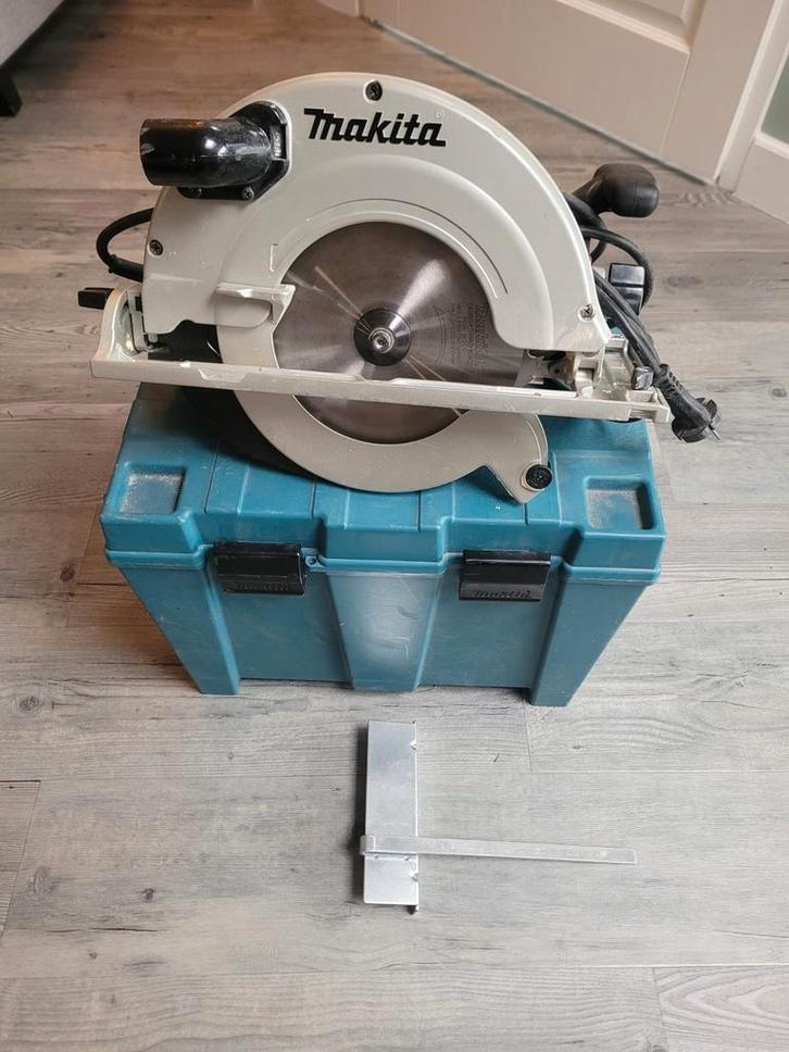 Makita 5903R Cirkelzaag - Krachtpatser!, Doe-het-zelf en Verbouw, Gereedschap | Zaagmachines, Gebruikt, Cirkelzaag, 1200 watt of meer