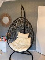 Te koop: leuke hangstoel, Huis en Inrichting, Stoelen, Ophalen, Gebruikt, Zwart, Eén