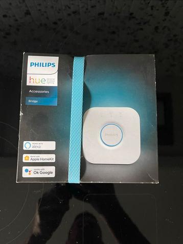 Philips Hue Bridge - Slimme Verlichting Hub beschikbaar voor biedingen