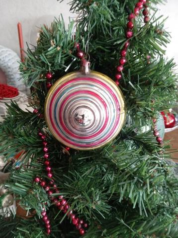kerstbal 7 prachtig oudere kerstbal model draaitol beschikbaar voor biedingen