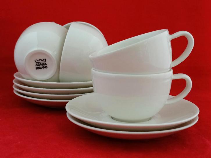 Arabia Finland 24h - 6 witte espressokopjes met schotel, Huis en Inrichting, Keuken | Servies, Zo goed als nieuw, Kop(pen) en/of Schotel(s)