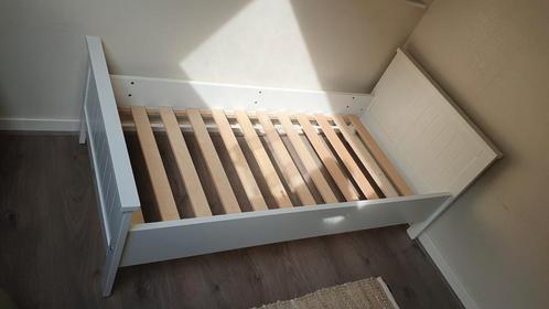 Peuterbed + Uitvalbeschermers + Matras en beddengoed, Kinderen en Baby's, Kinderkamer | Bedden, Zo goed als nieuw, 140 tot 160 cm