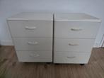 Gratis af te halen: 2 nachtkastjes met wieltjes, Ophalen, Overige materialen, Minder dan 50 cm, Gebruikt