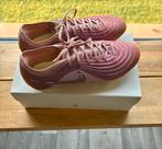 Nike Tiempo Maestro Elite Voetbalschoenen Roze/Brons, Sport en Fitness, Voetbal, Schoenen, Zo goed als nieuw, Maat M, Ophalen of Verzenden