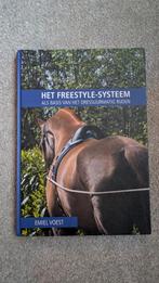 Het Freestyle Systeem en Dressuurmatig rijden Emiel Voest, Ophalen of Verzenden, Zo goed als nieuw, Paarden of Pony's, Emiel Voest