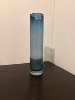 Dutz vaasje blauw, Blauw, Aardewerk of Porselein, Ophalen of Verzenden, Zo goed als nieuw