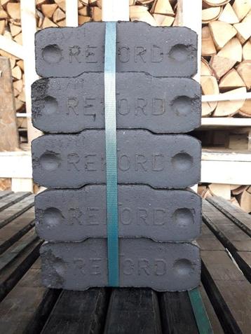 Rekord BRUINKOOLBRIKETTEN,bruinkool:hout/kolenkachel,25 kg. beschikbaar voor biedingen