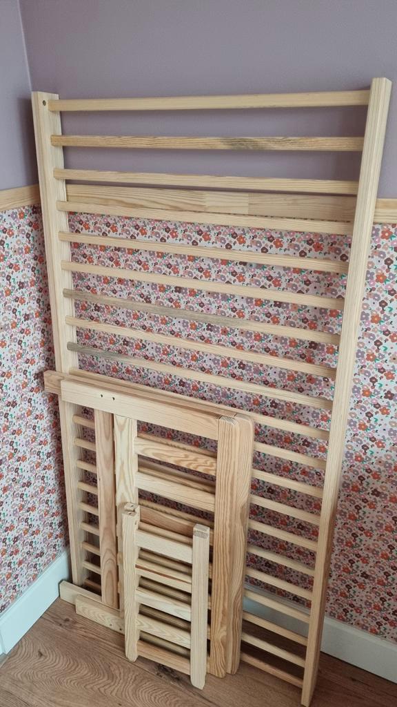 Peuterbed incl. matras, 4 seiz.dekbed en beddengoed, Kinderen en Baby's, Kinderkamer | Bedden, Zo goed als nieuw, 140 tot 160 cm