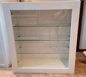 Besta Vitrinekast Ikea Wit beschikbaar voor biedingen