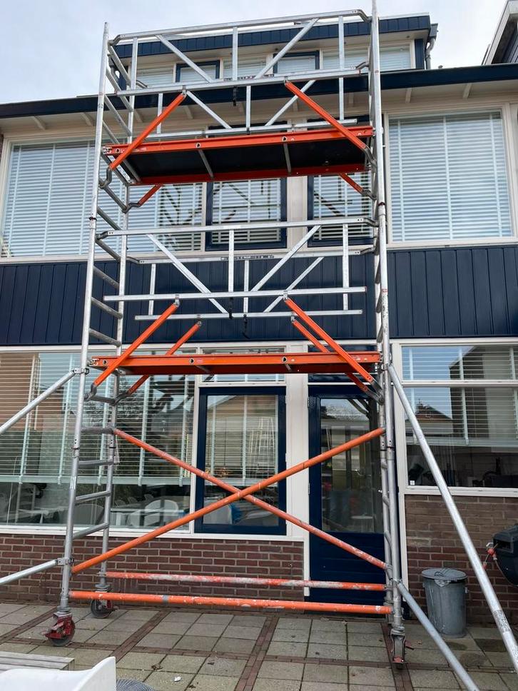 Rolsteiger Altrex smal, Doe-het-zelf en Verbouw, Steigers, Gebruikt, Rolsteiger of Kamersteiger, 5 meter of hoger, Ophalen