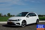 Volkswagen Golf 7.5 R-line PANORAMA TREKHAAK VIRTUAL PDC, Auto's, Volkswagen, Stof, Euro 6, Wit, Bedrijf