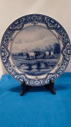 Delfts blauw bord met koeien . Royal Delft, Ophalen