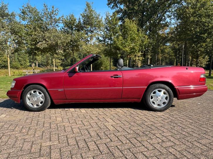Mercedes-Benz E220 Cabriolet Sportline W124, Auto's, Mercedes-Benz, Particulier, E-Klasse, ABS, Airbags, Alarm, Centrale vergrendeling