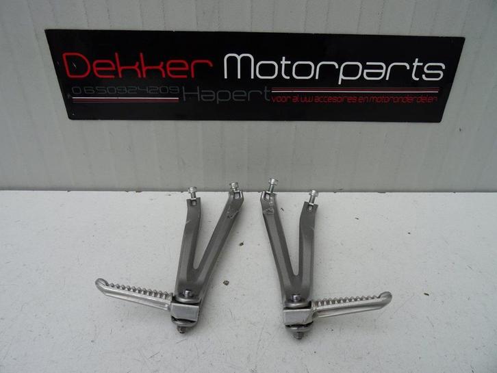 Set Duo Voetsteunen Passagier steps Yamaha YZF R1 2007-2008, Motoren, Onderdelen | Yamaha, Gebruikt, Ophalen of Verzenden
